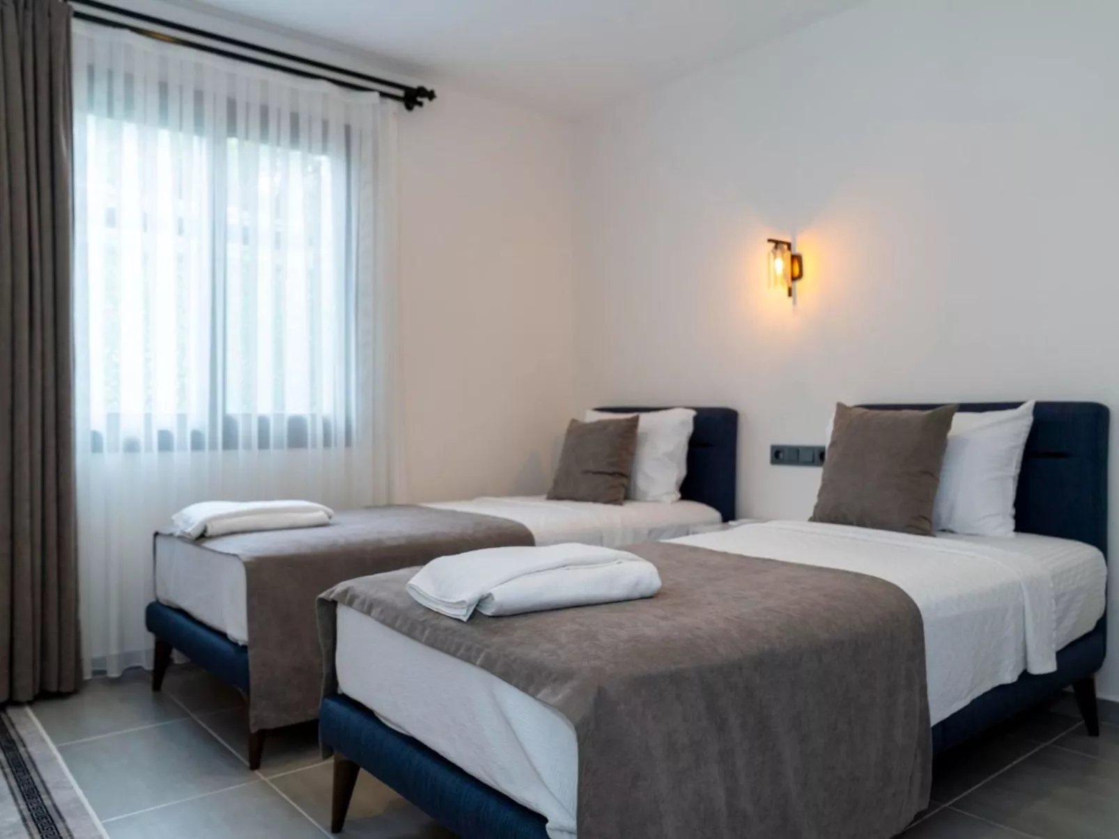 Yasemin-Image-tags.info