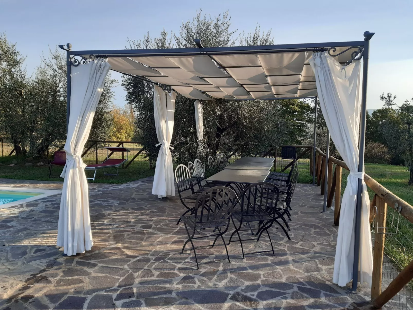 Villa Poggio le Vignacce-Buiten