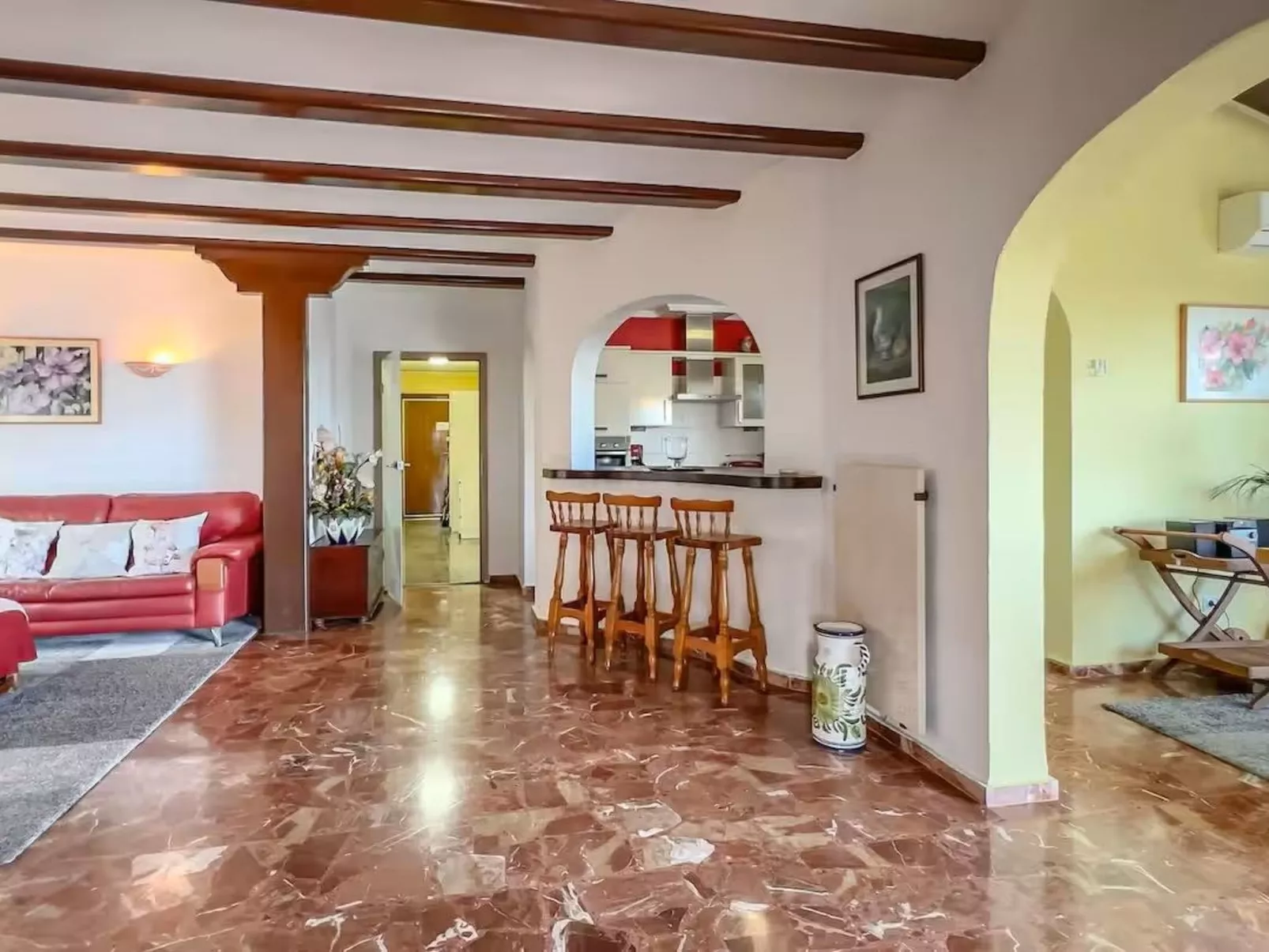 Bezaubernde Villa-Binnen