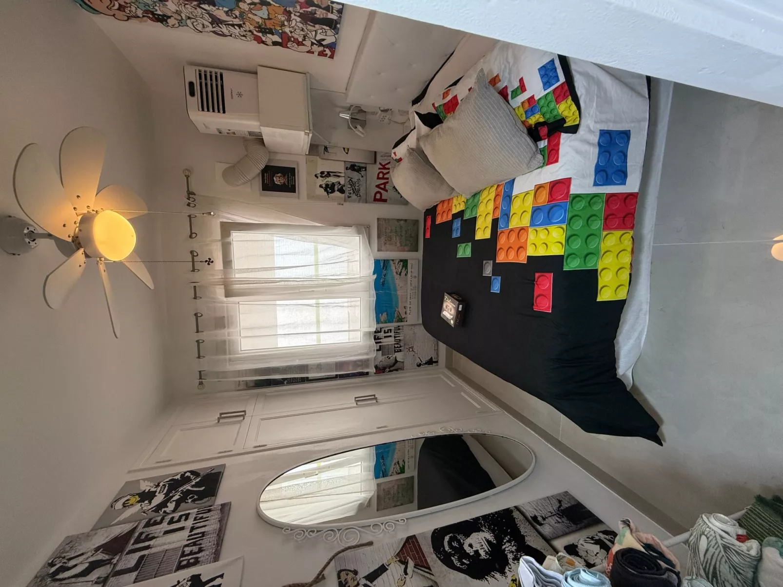 Mit Pool, umgeben von Natur-Image-tags.info