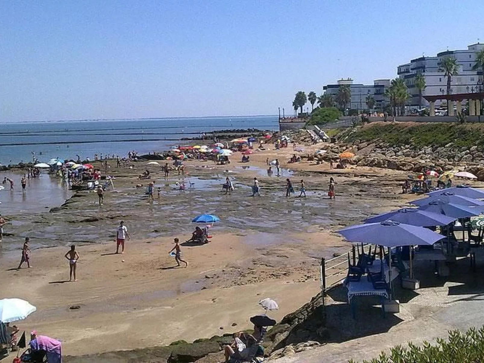 Touristenwohnung "Apartment" mit Terrasse-Buiten