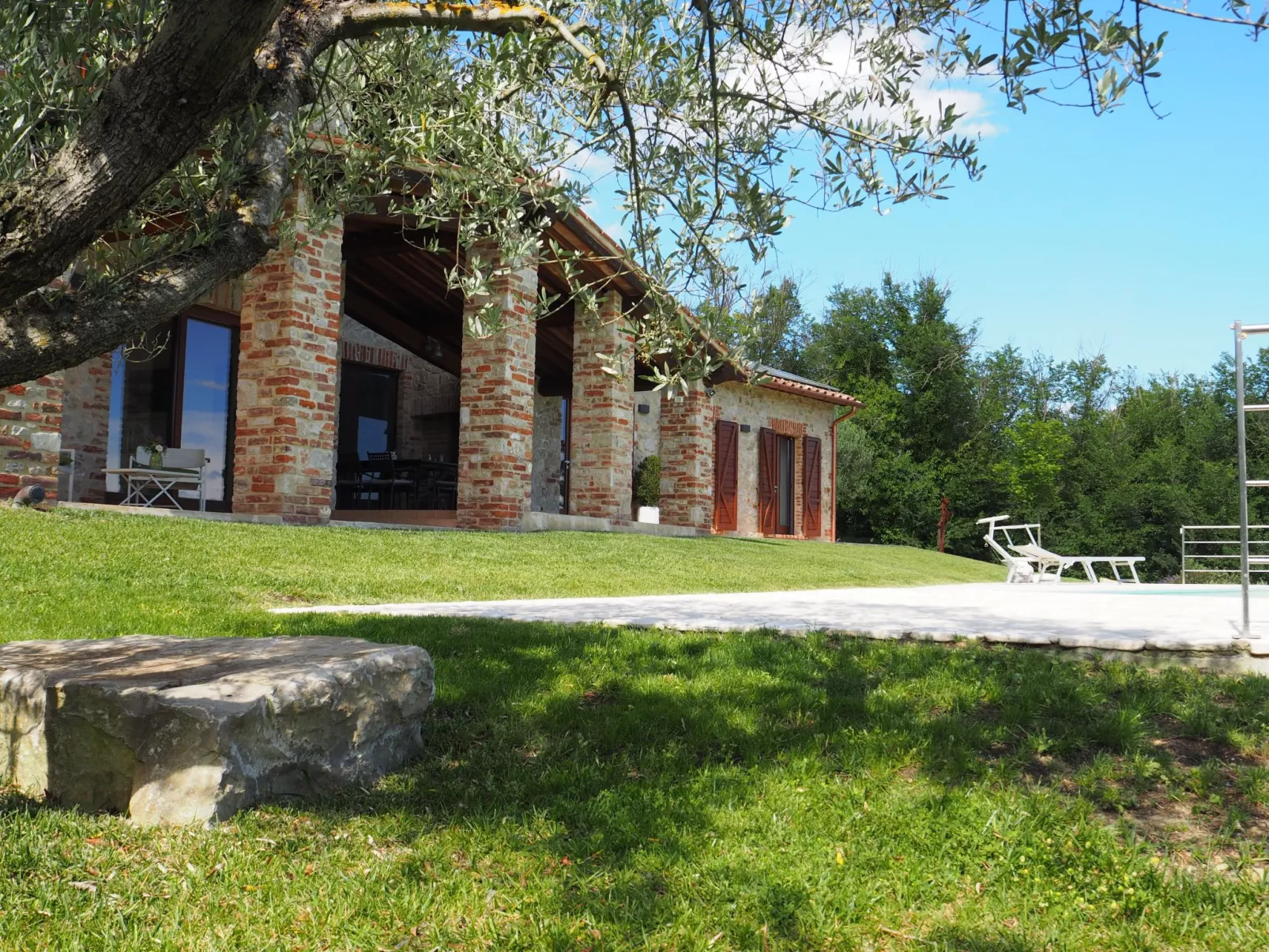 Casale Civitella mit Infinity-Pool-Buiten