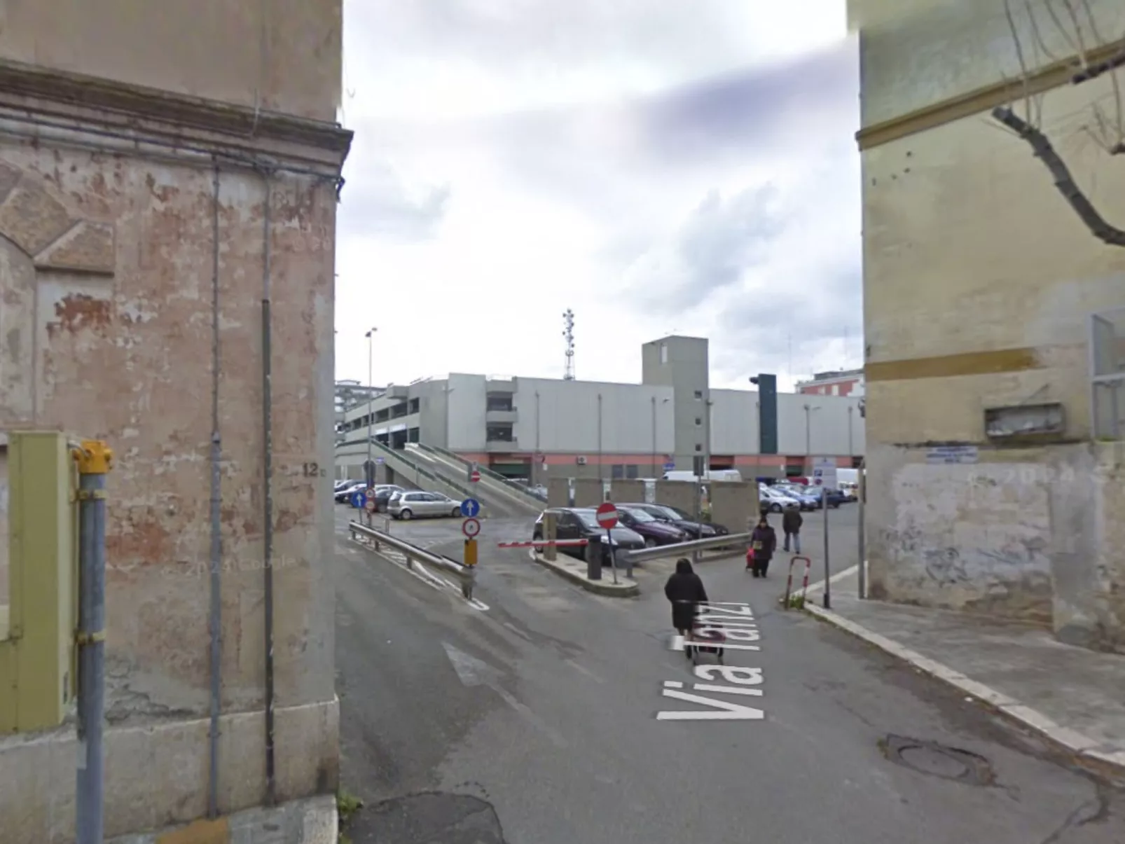 Touristenwohnheim "Via tanzi 27 bari"