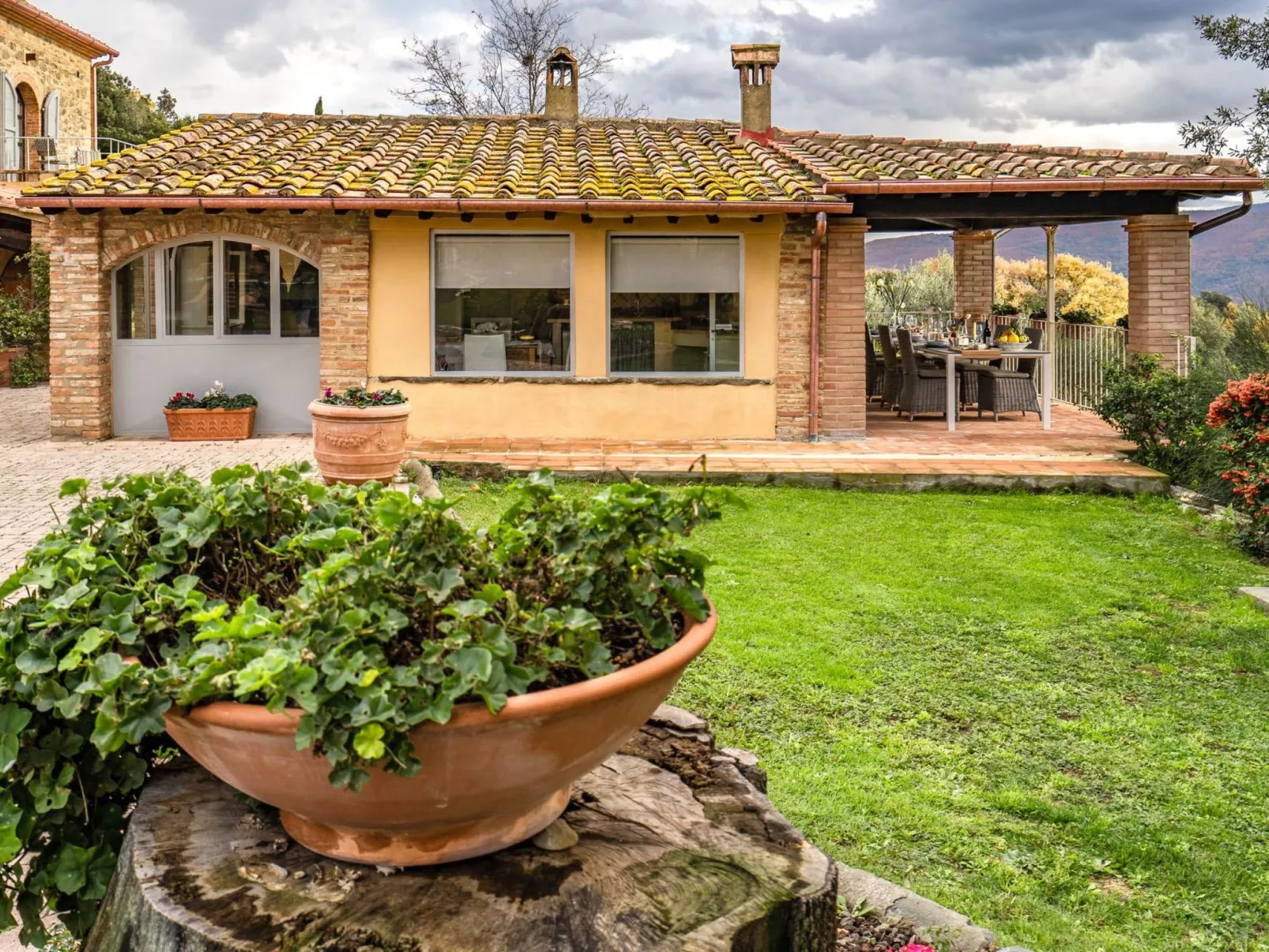 'Riparossa' mit Pool-Buiten