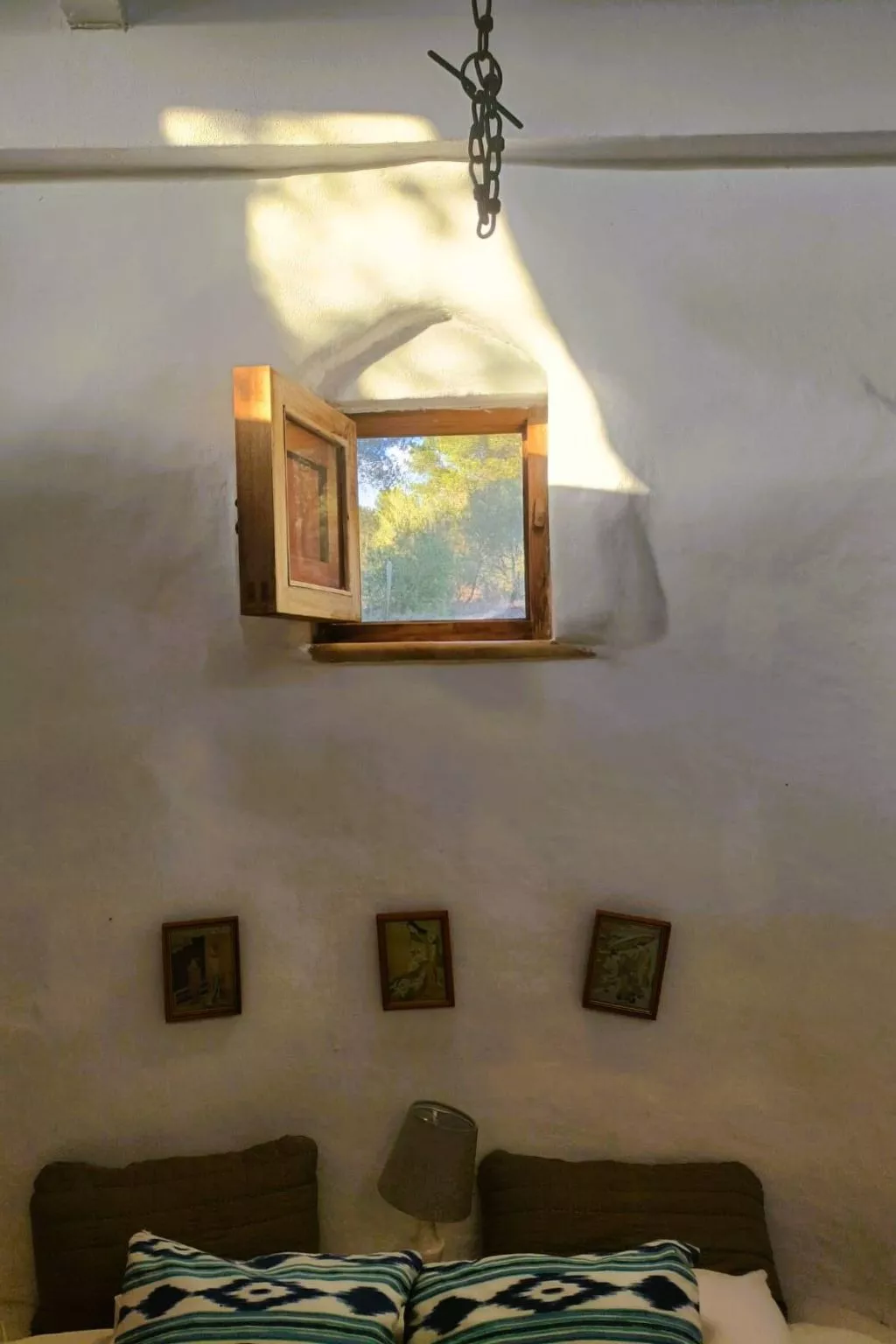 Mit eigenem Garten und Schwimmbad.-Binnen