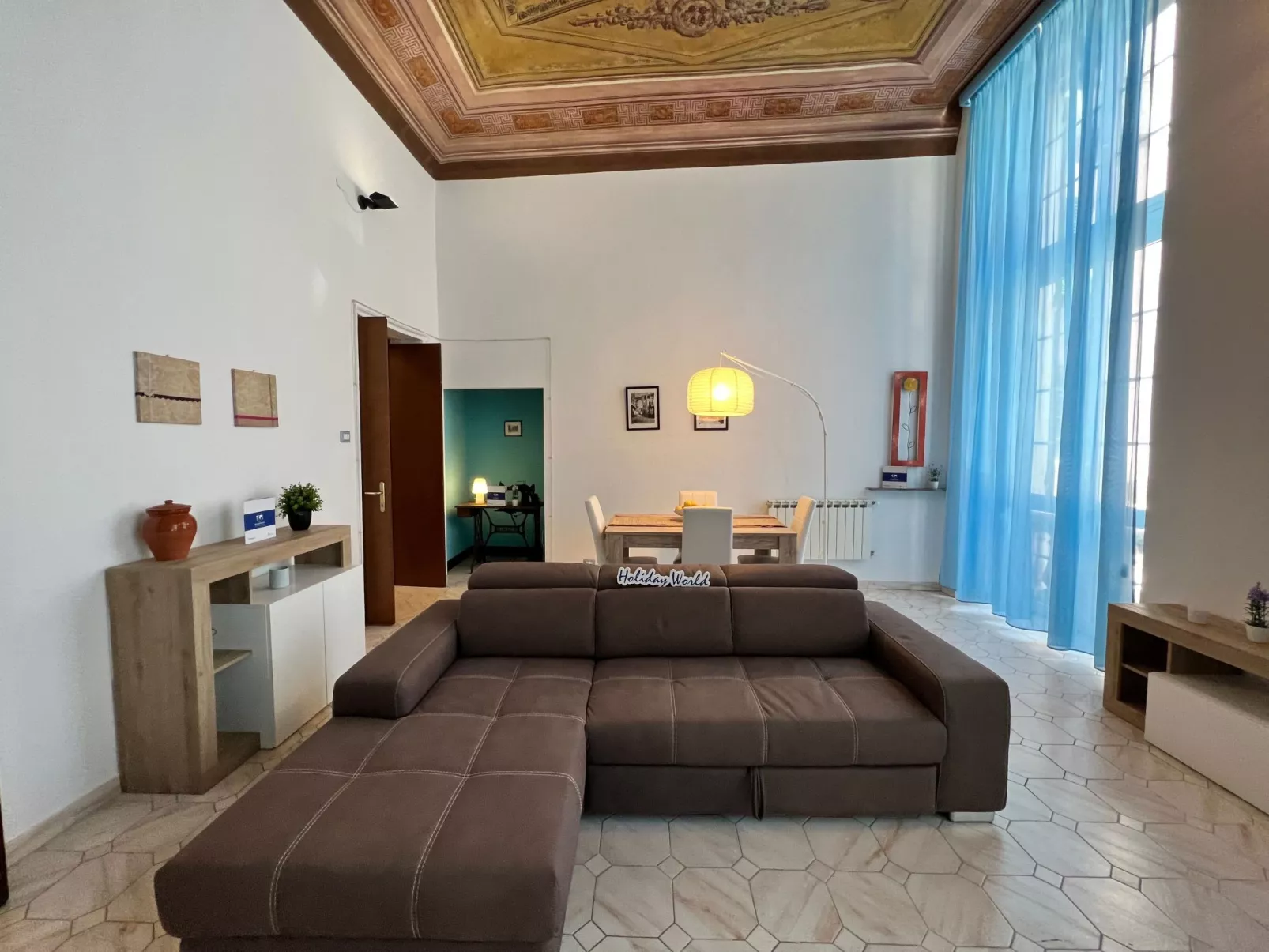 'Doge Antonino' mit Wi-Fi-Binnen