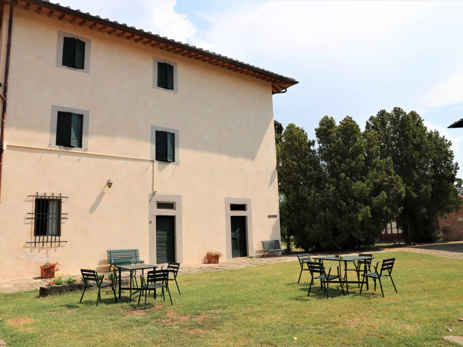 Gemütliche 1-Schlafzimmer-Wohnung in Reggello-Buiten