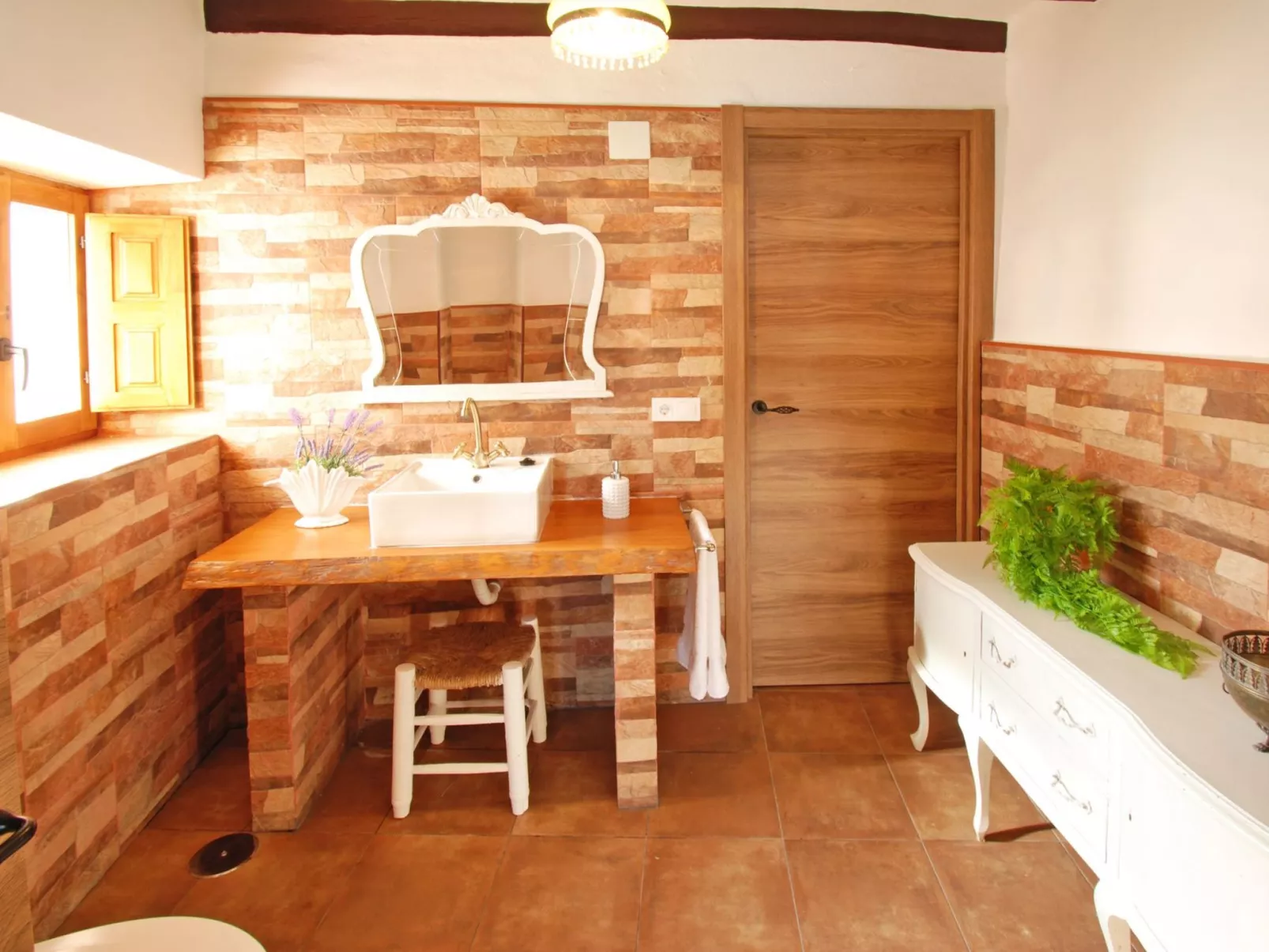 In Comares mit Offenem Kamin-Image-tags.info