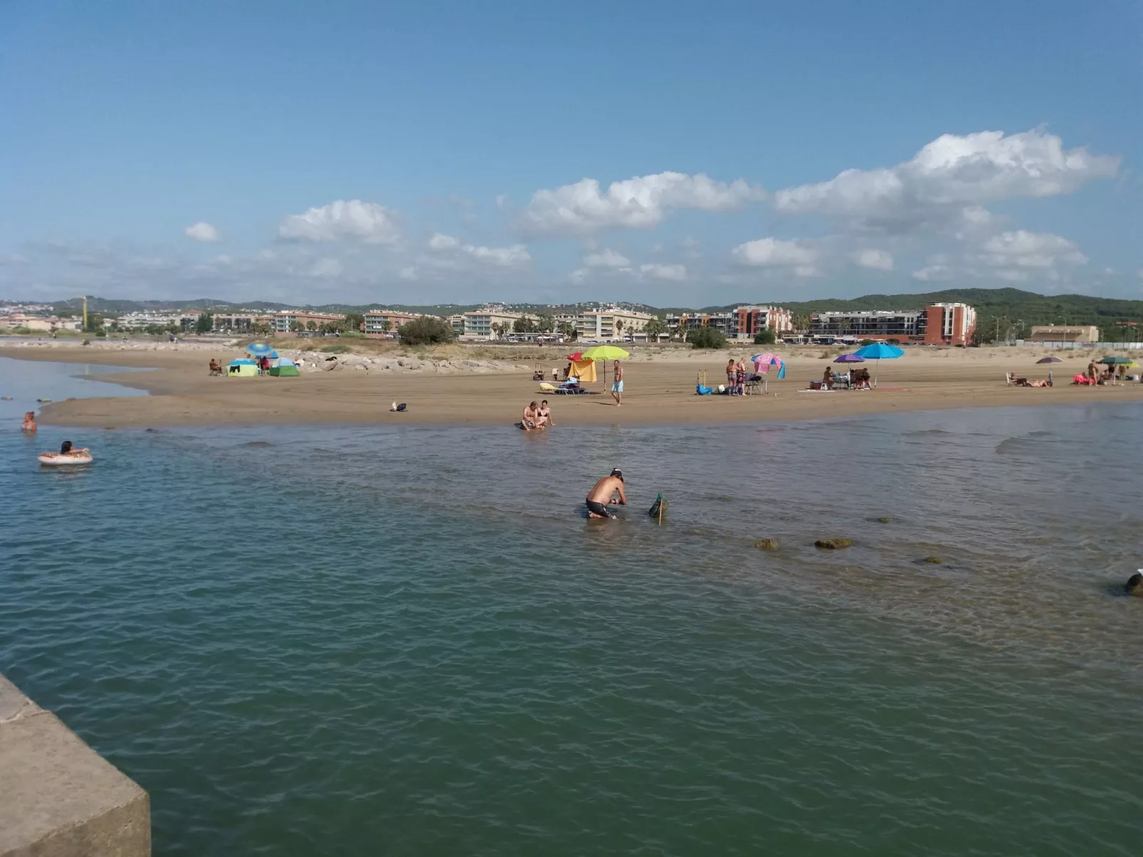 Chalet 'Vista Cunit' mit privatem Pool-Buiten