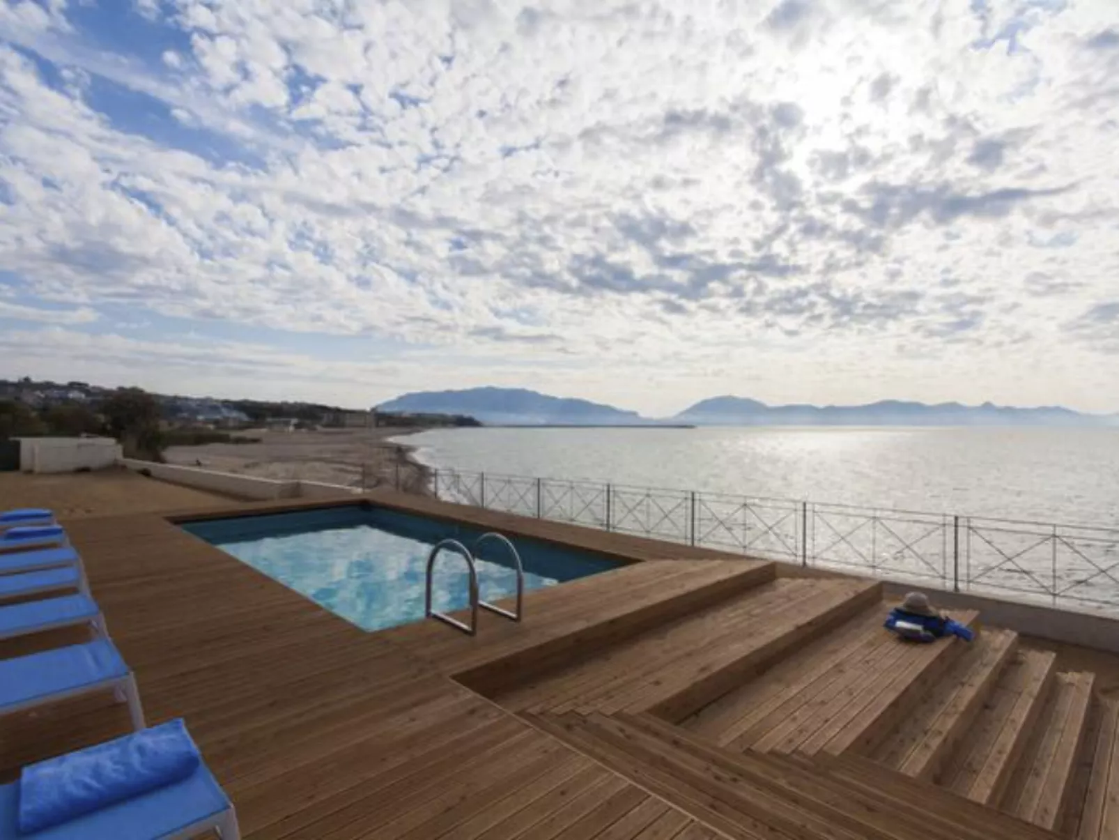 Villa Loreley Marina Beach Resort-Buiten