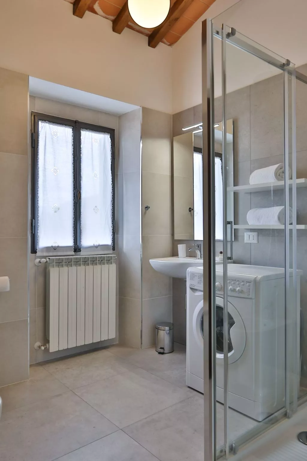 Große Wohnung mit 3 Schlafzimmern und 4 Bädern-Binnen