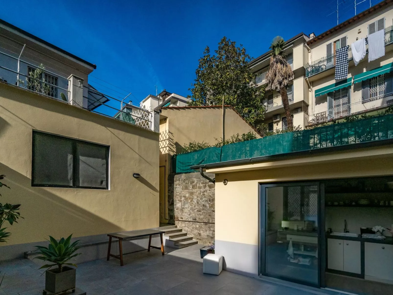 Das Haus des Pianisten-Buiten