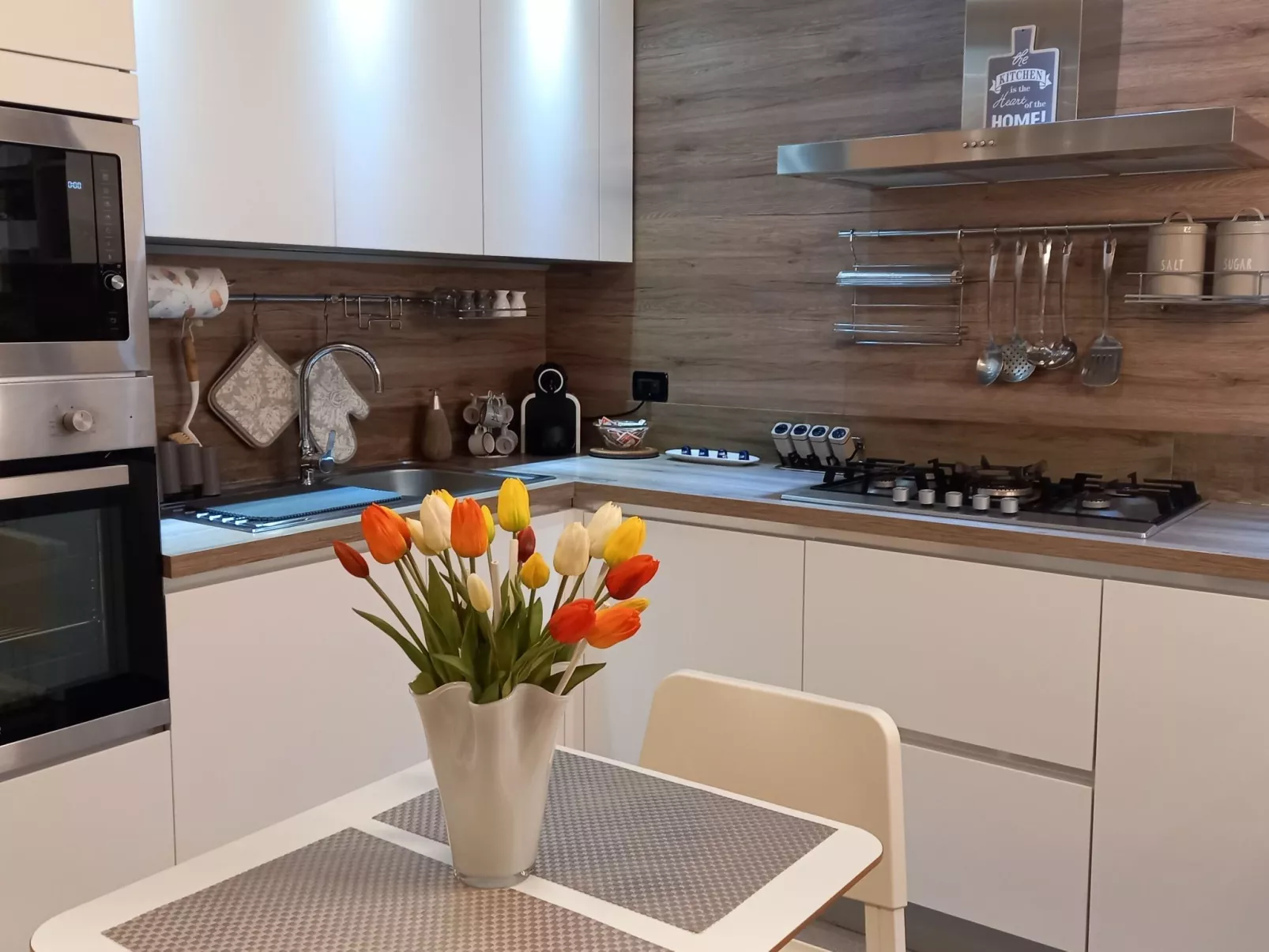 Stilvoller und gemütlicher Mini mit Garage-Binnen