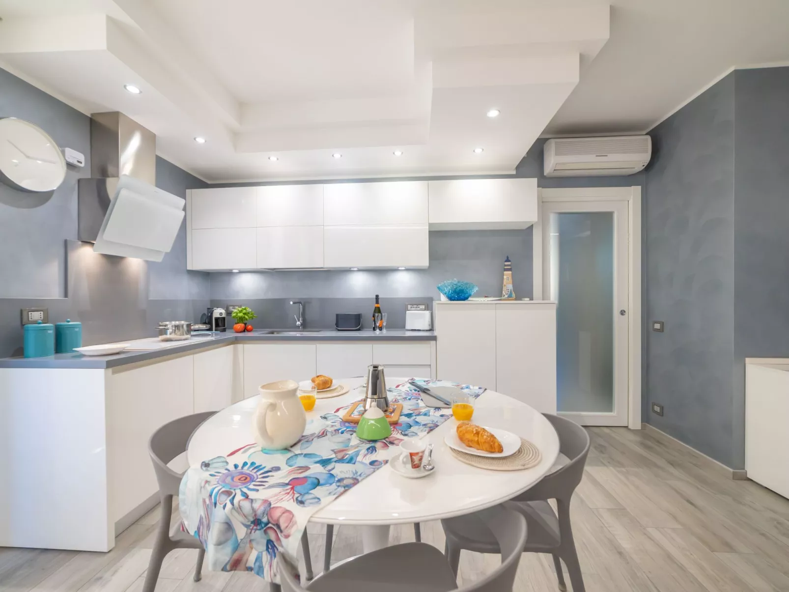 Loving Alassio - Eine hochmoderne Drei-Zimmer-Wohnung am Meer-Binnen