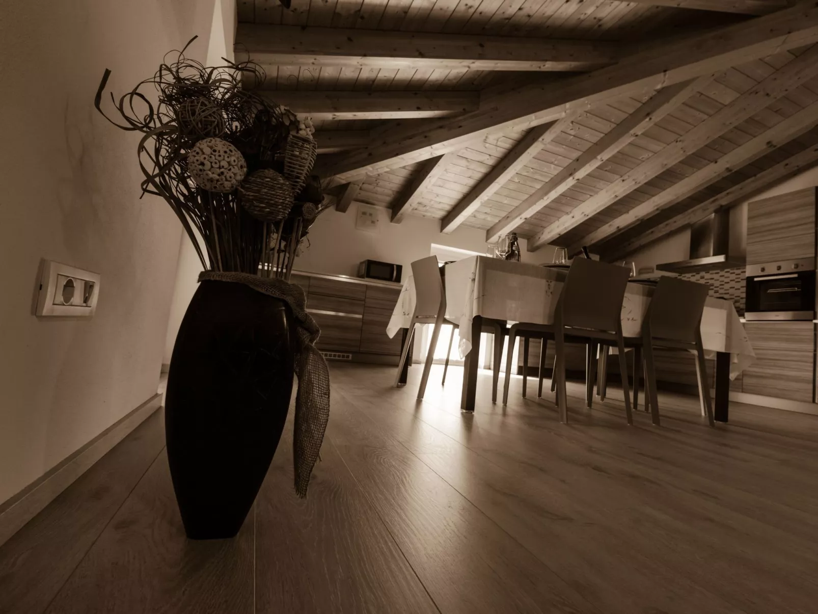 'Villa Perla del Lago-Binnen