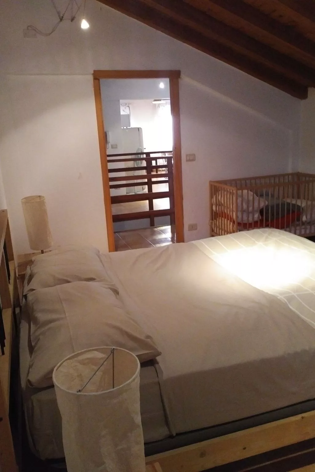 Zweijährige Terrassenwohnung-Binnen