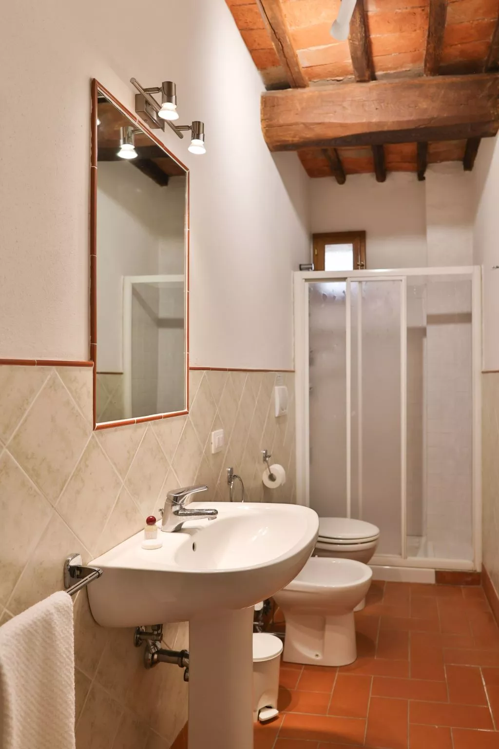 Schönes 1-Zimmer-Apartment-Binnen