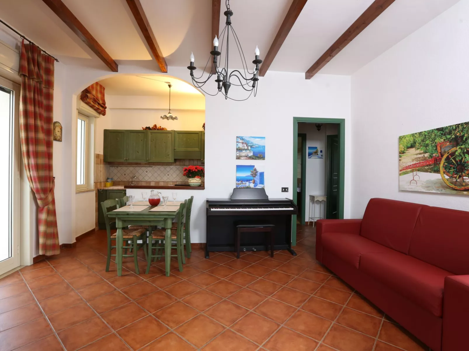 Appartement in Marchesana mit Großer Terrasse-Binnen