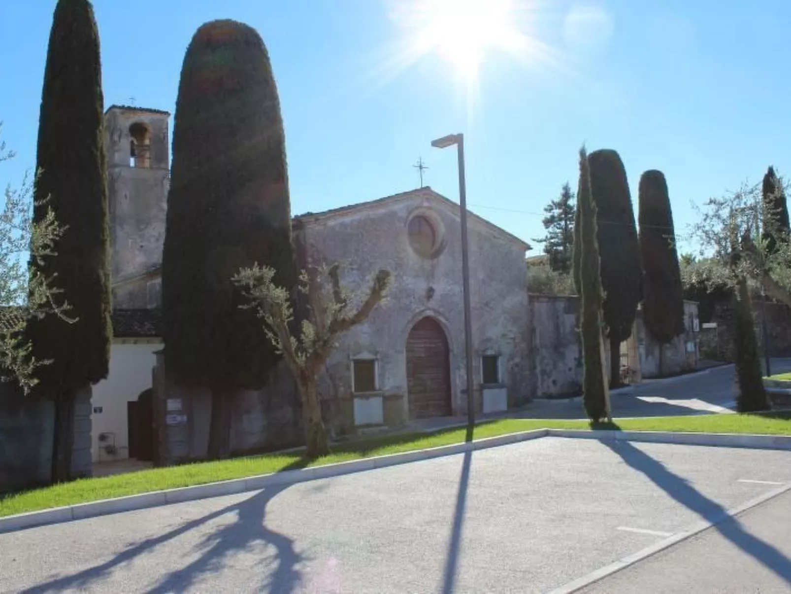 Angenehme Wohnung in Solarolo mit Parkplatz-Buiten