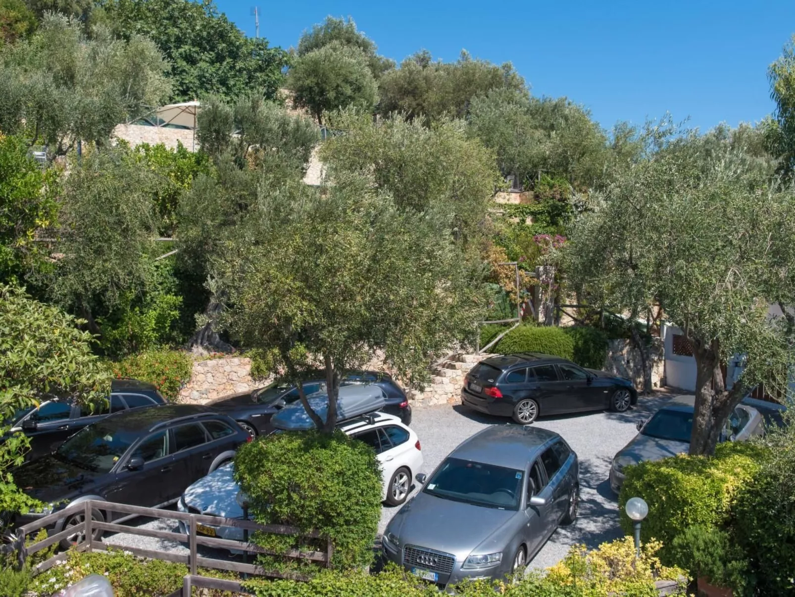 Wohnung mit Parkplatz und Panoramablick-Buiten