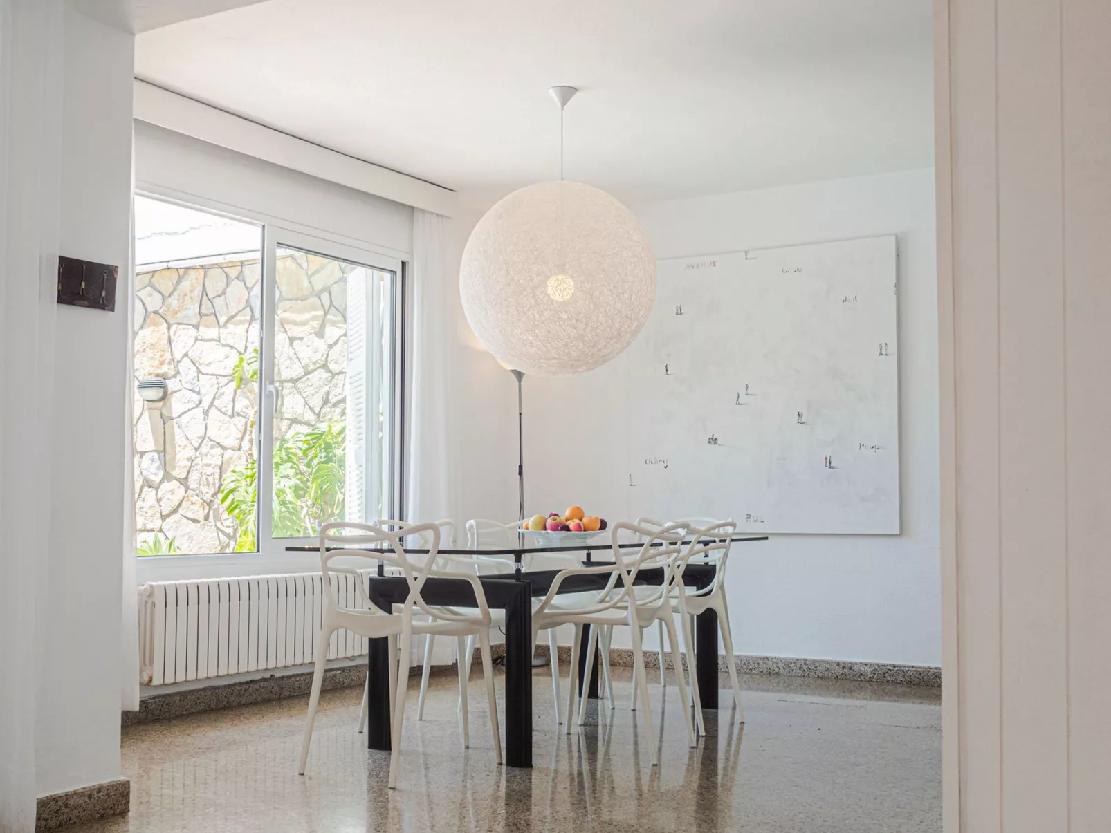 Landhaus mit Garten, Sonnenterrasse sowie überdachter Terrasse und Pool in Stra-Binnen