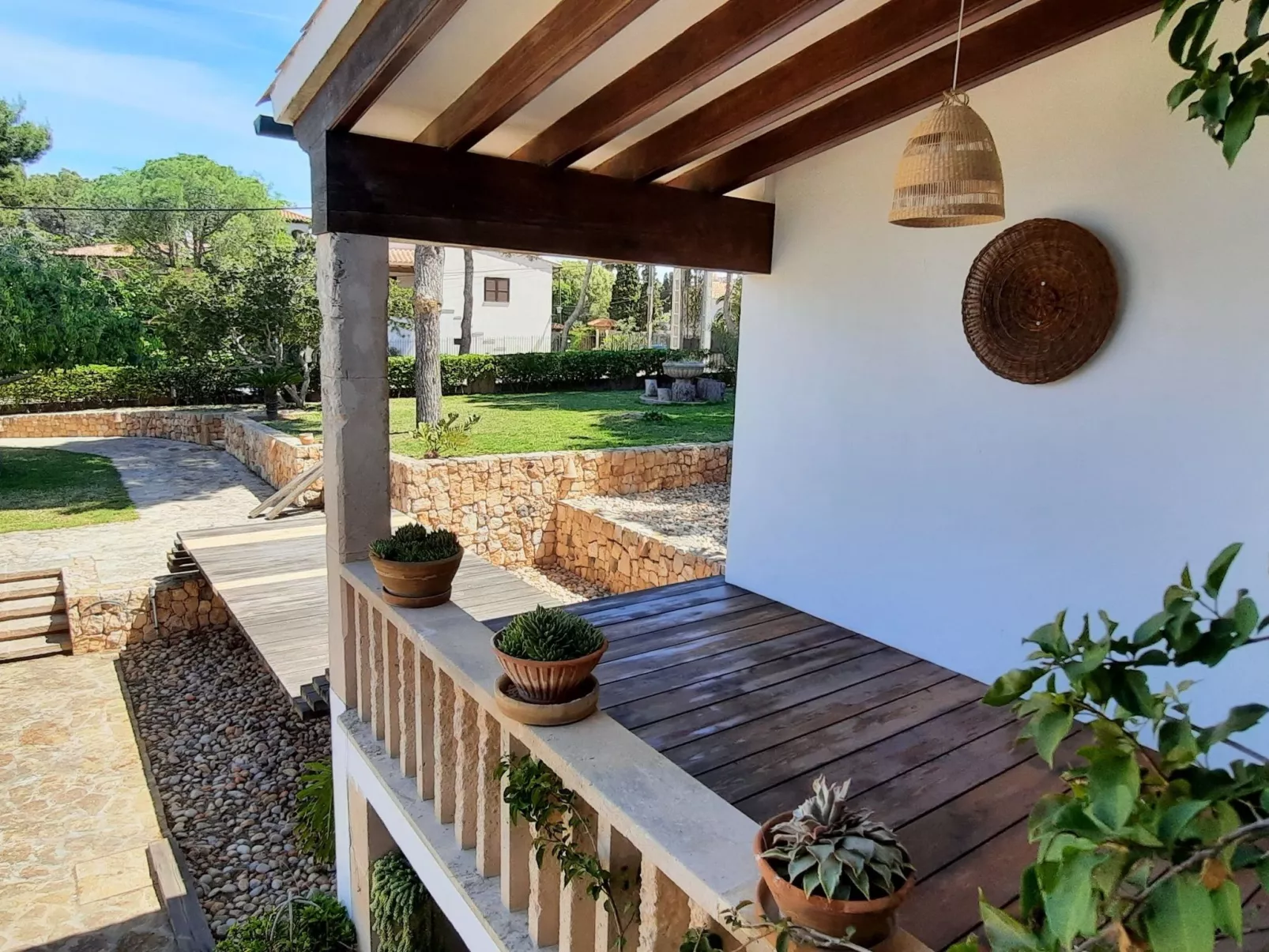 Charmante Familienvilla am Meer von Son Veri-Buiten