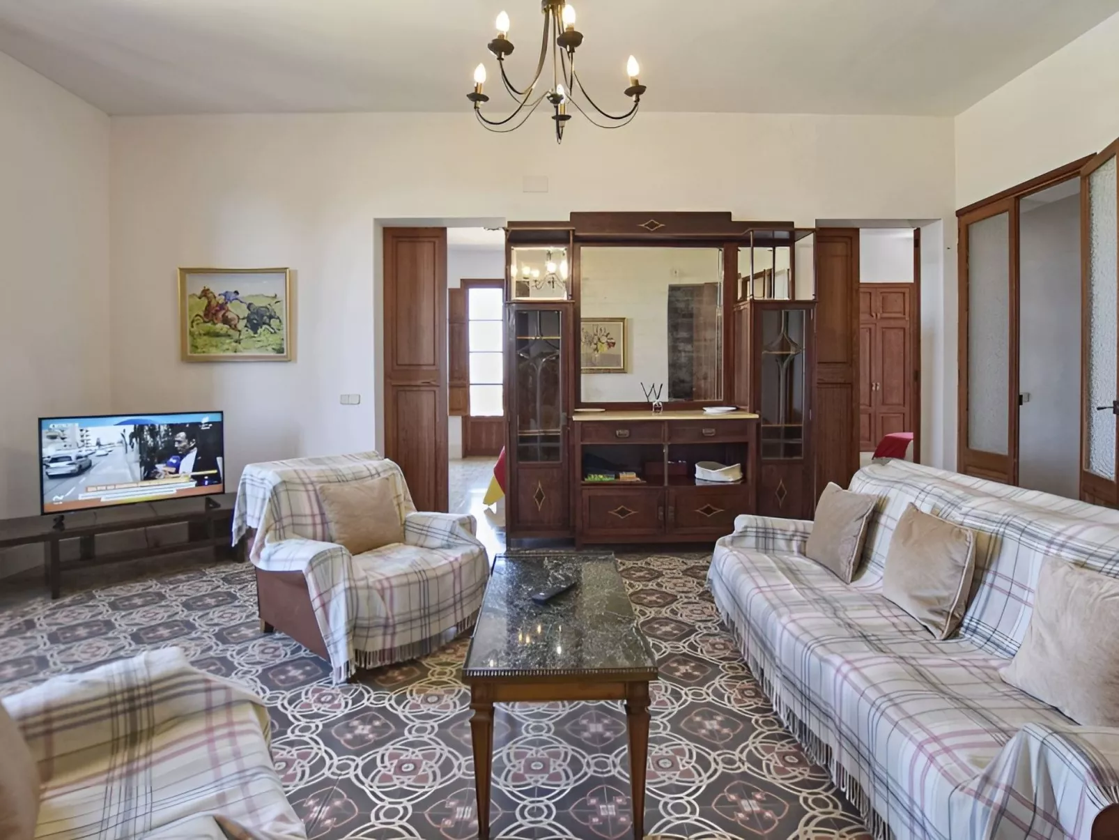 Großes Landhaus mit Schwimmbad in Meeresnähe-Image-tags.info