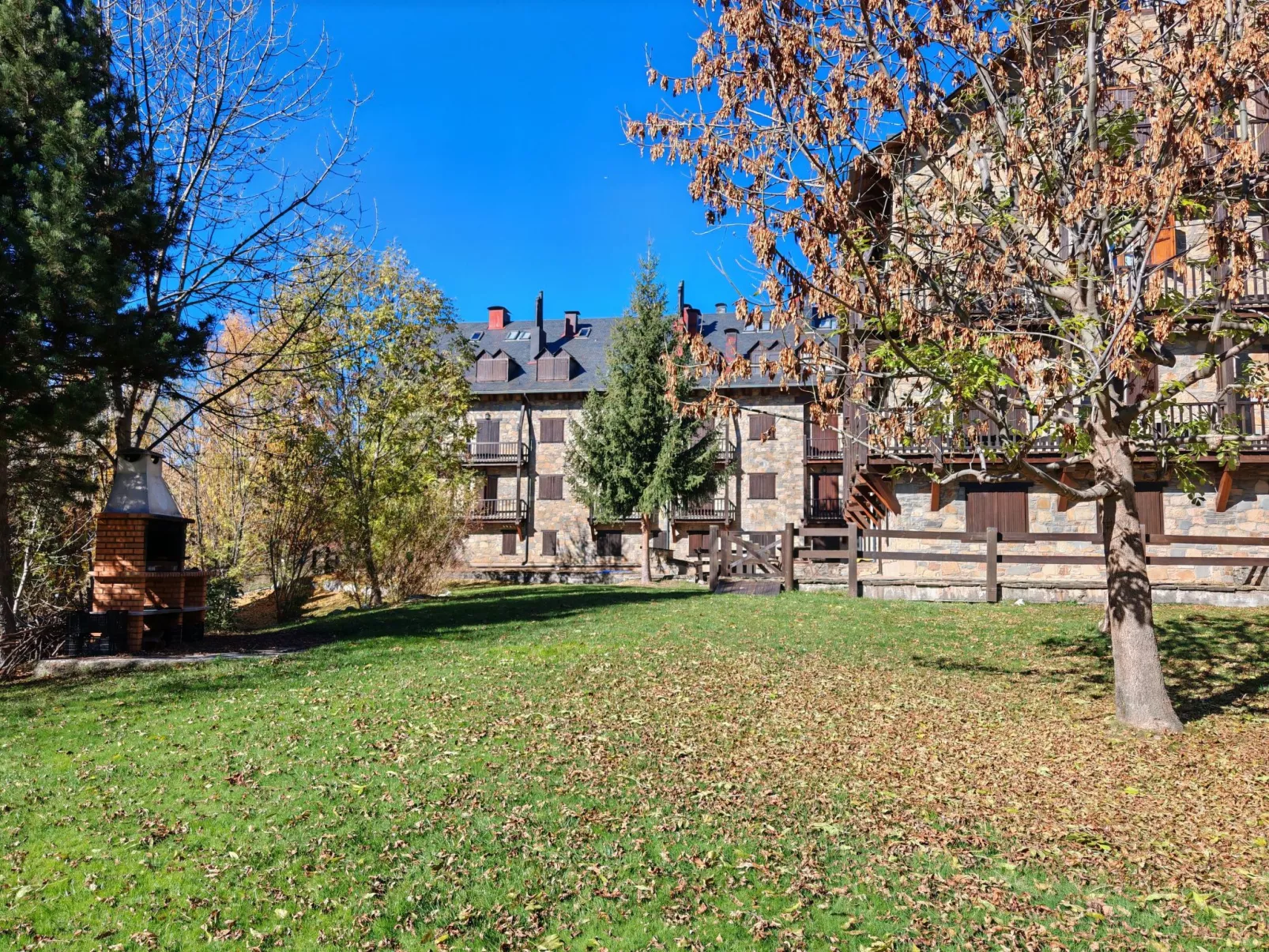 Bergwohnung mit Kamin Aigüestortes 1-Buiten
