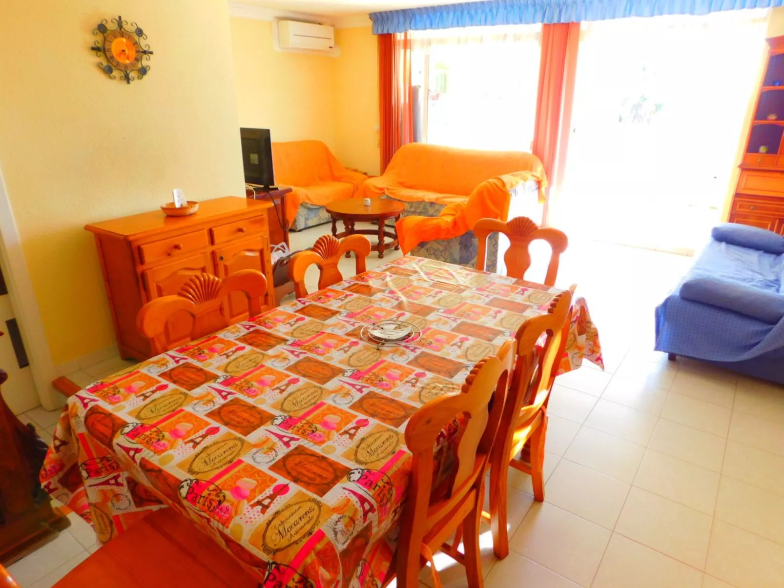 Ferienvermietung Penthouse mit schöner Terrasse 200m vom Strand Salatar, Roses-Binnen