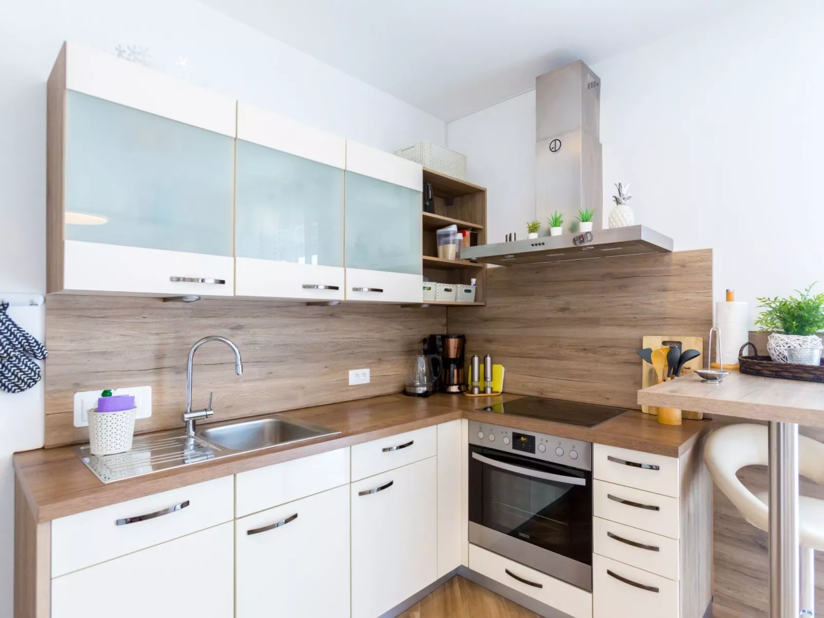 Modernes Apartment As Veliki mit Terrasse-Binnen