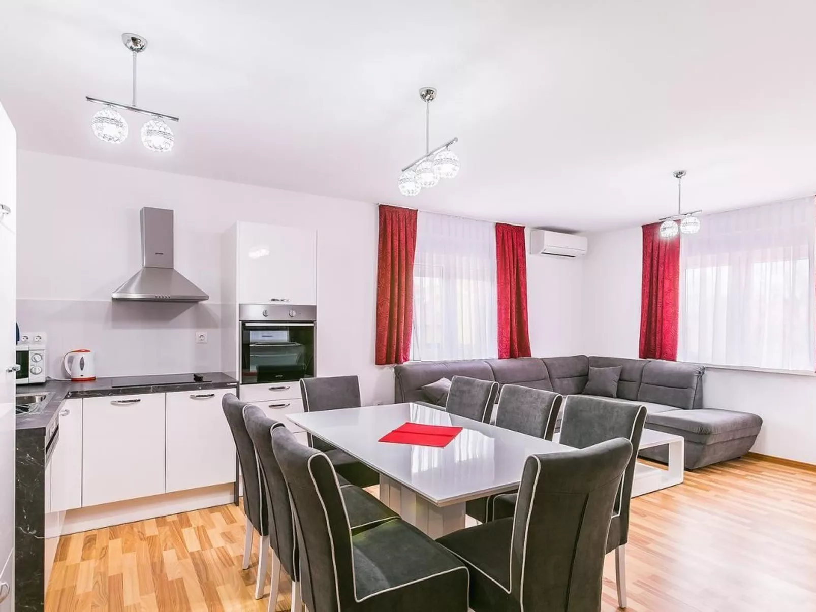 Wohnung mit Balkon-Binnen