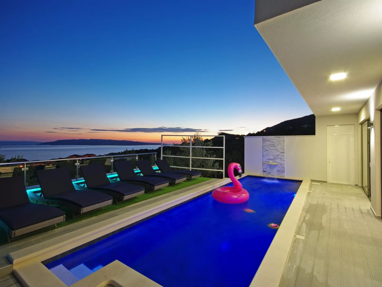 In Makarska mit Privatem Pool-Buiten