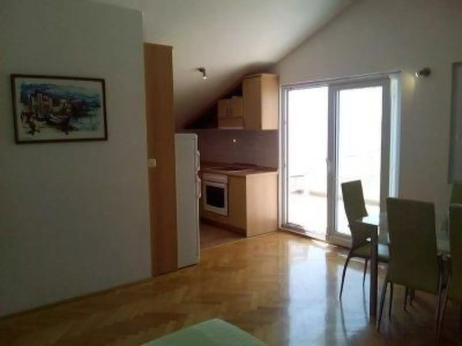 Wohnung mit Blick auf das Wasser-Image-tags.info