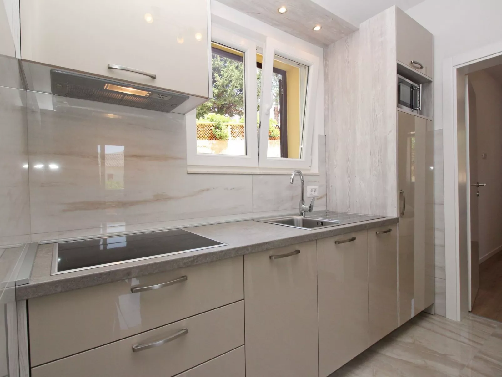 Gemütliche Ferienwohnung in Baška mit Eigenem Balkon - Binnen