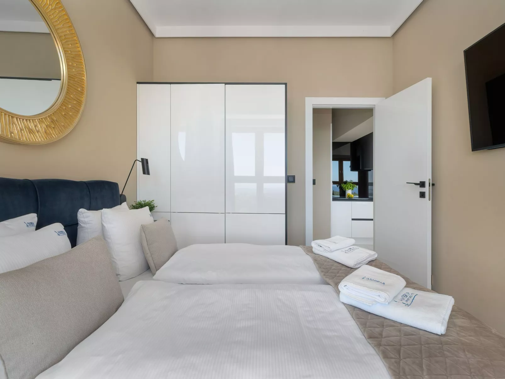 "Platan Tower 113"-Binnen