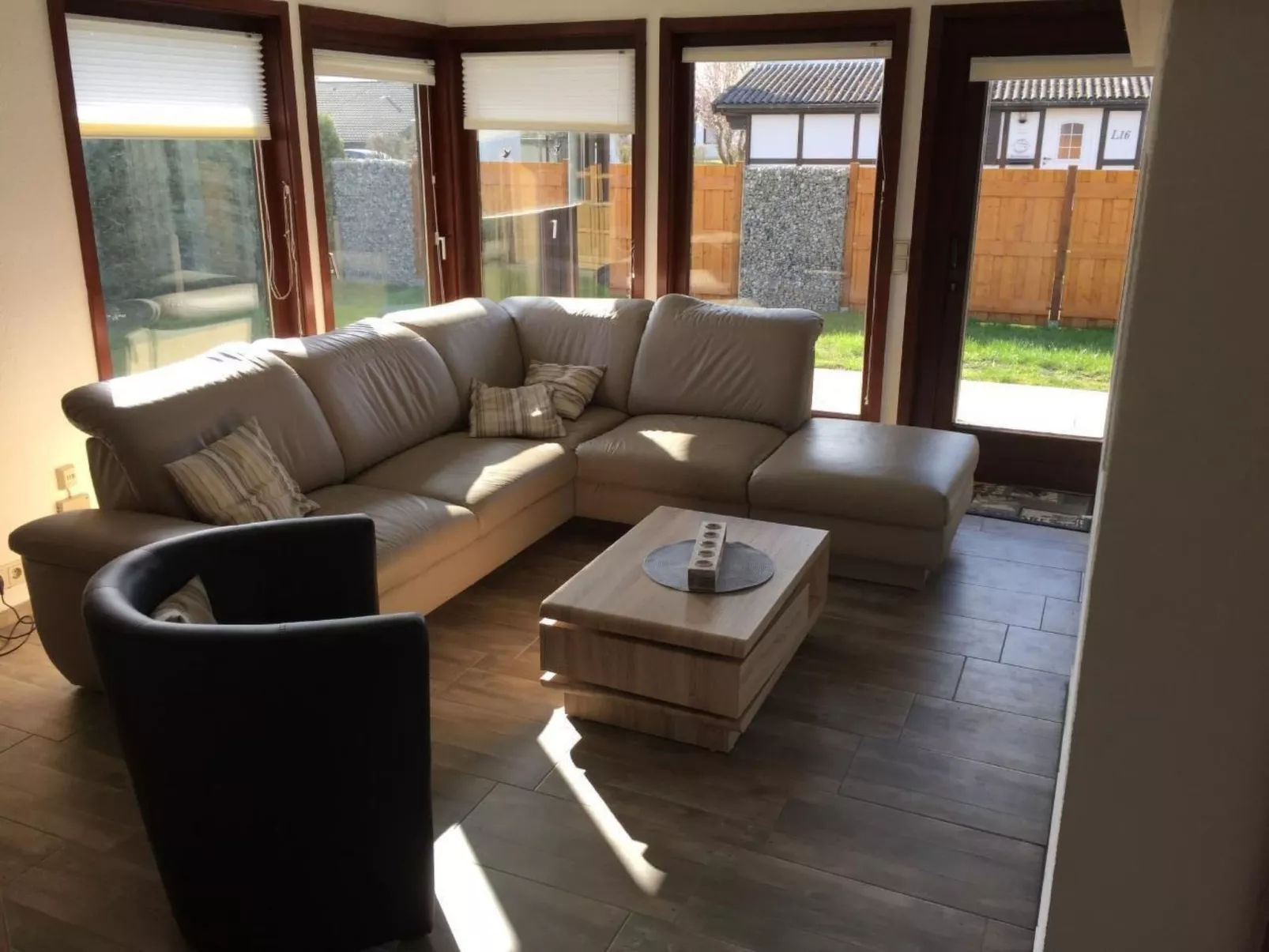 D15 Holzhaus im Feriendorf Eckwarderhörne-Image-tags.info