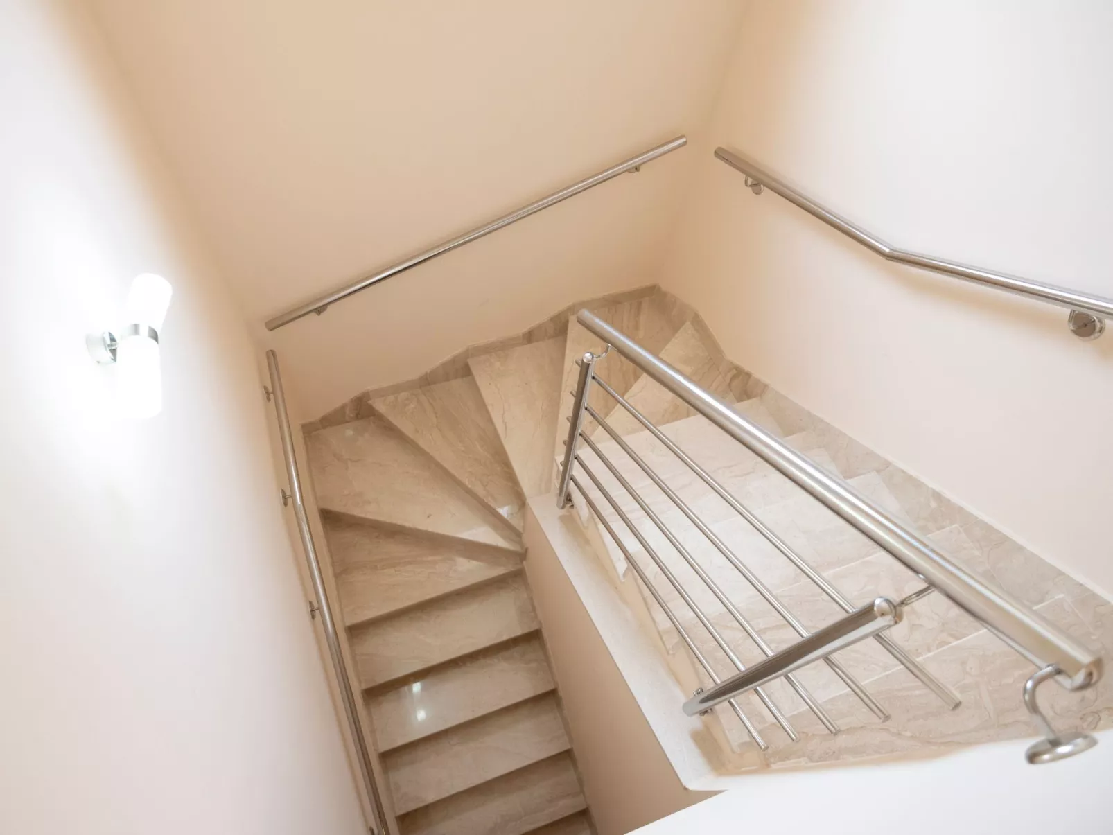 Villa "Mile" mit beheiztem Pool, Grill und Terrasse-Binnen