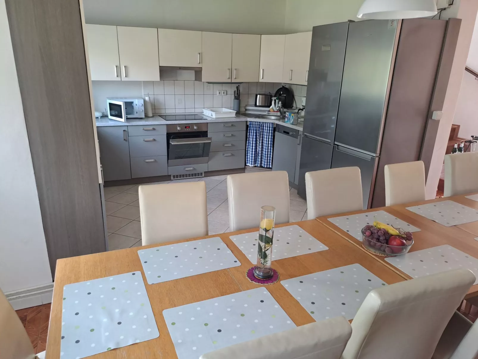 Komfortvilla in Prag, Hallenbad, Whirlpool, Sauna-Image-tags.info