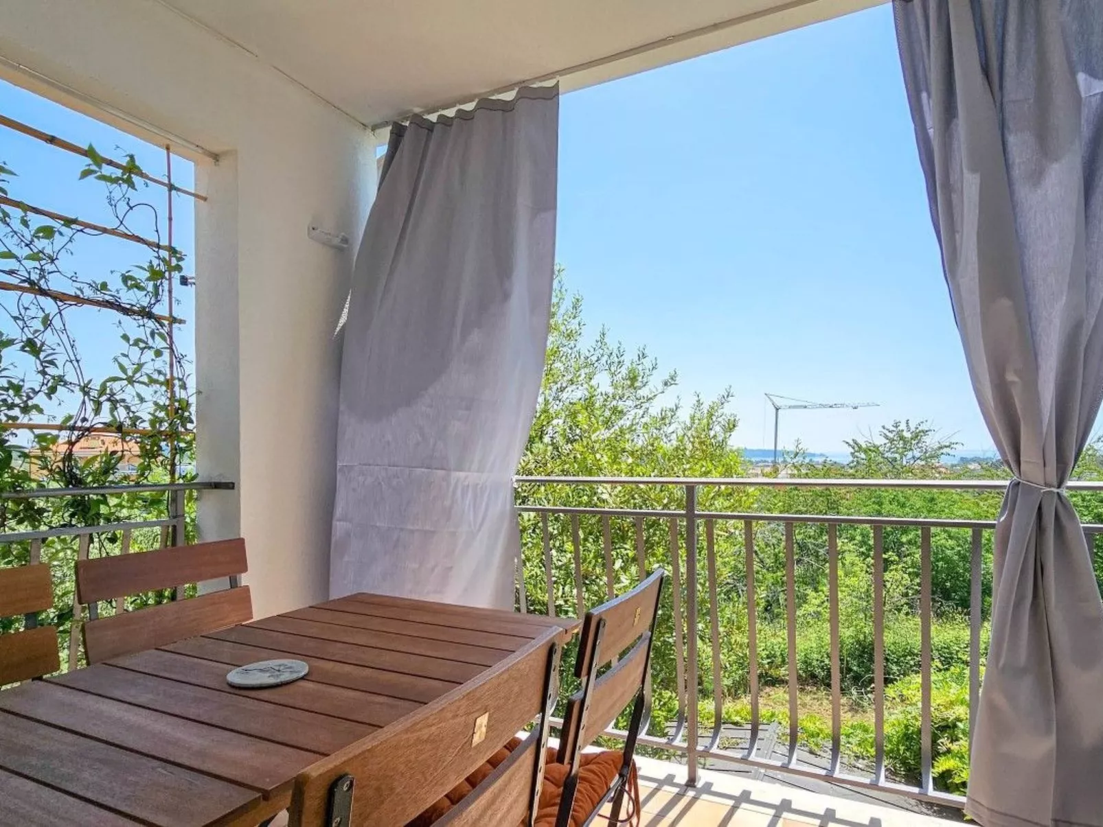 Wohnung "Ezia" mit Balkon-Buiten