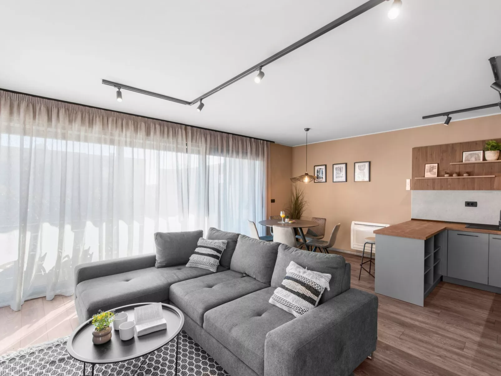 Villa Querchus Apartment 9 with private Pool-Binnen