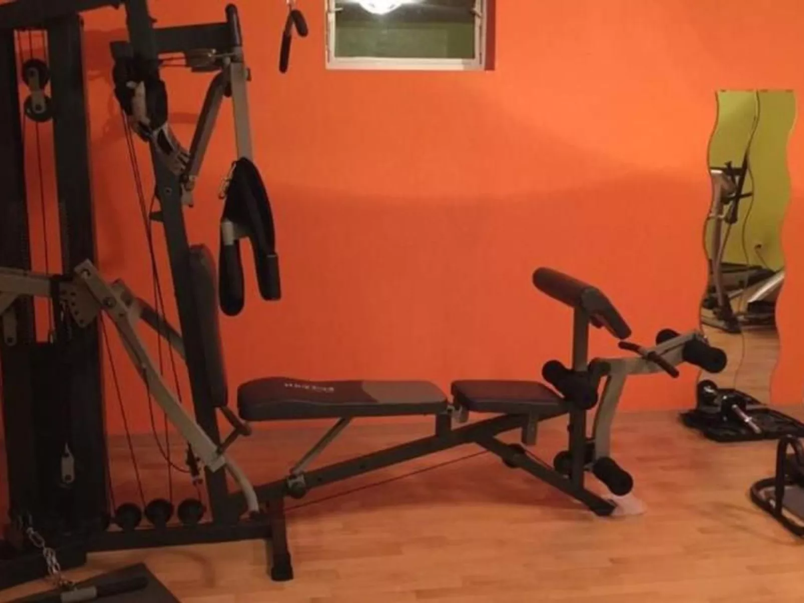 Leons Holiday Homes-Binnen