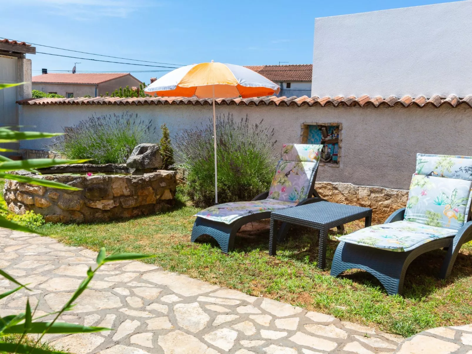 "Lilo Lavender" mit Whirlpool-Buiten