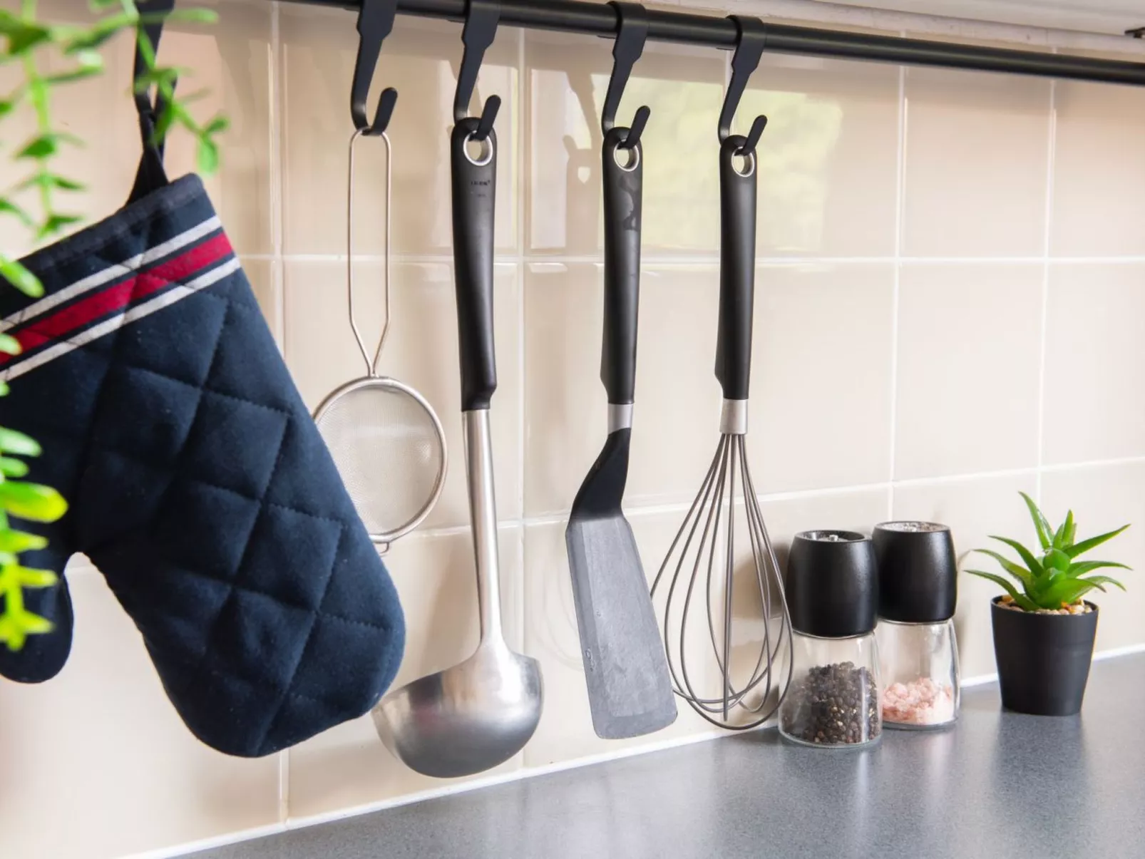 "3-Bett-Haus mit Parkplatz und Büro"-Binnen