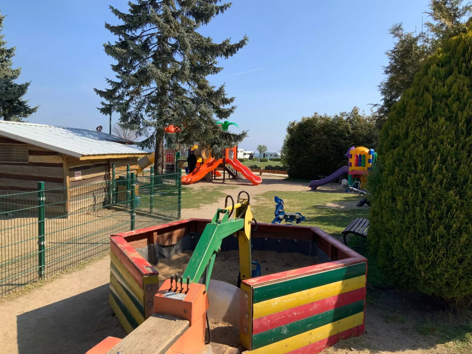 In Hoben mit Grill und Terrasse-Buiten