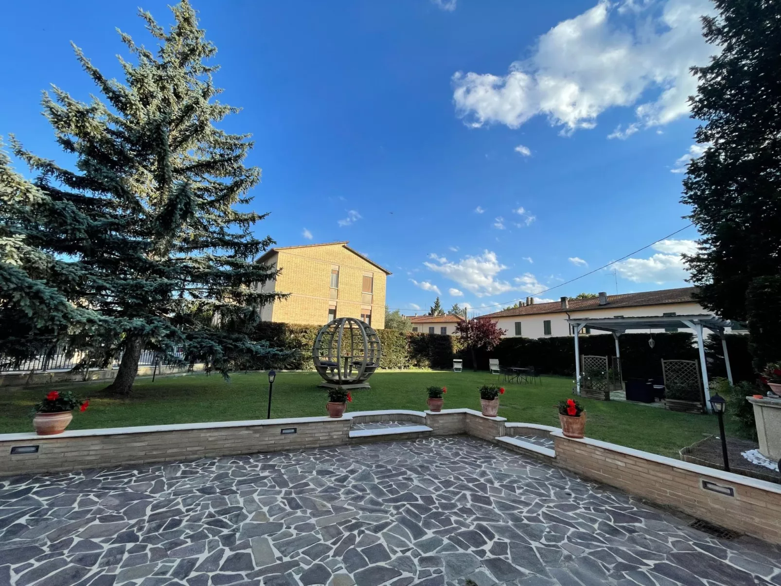 GROSSE LUXUSWOHNUNG-Image-tags.info