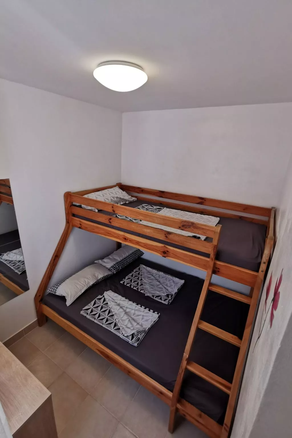 Apartment Bella mit Balkon und Terrasse in Necujam-Binnen