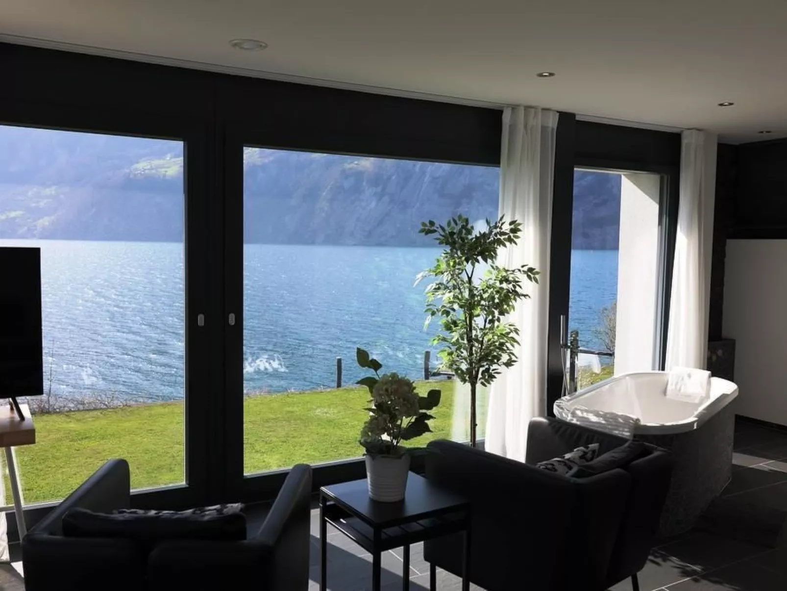 Ferienvilla am See 3 für 2-4 Personen-Binnen