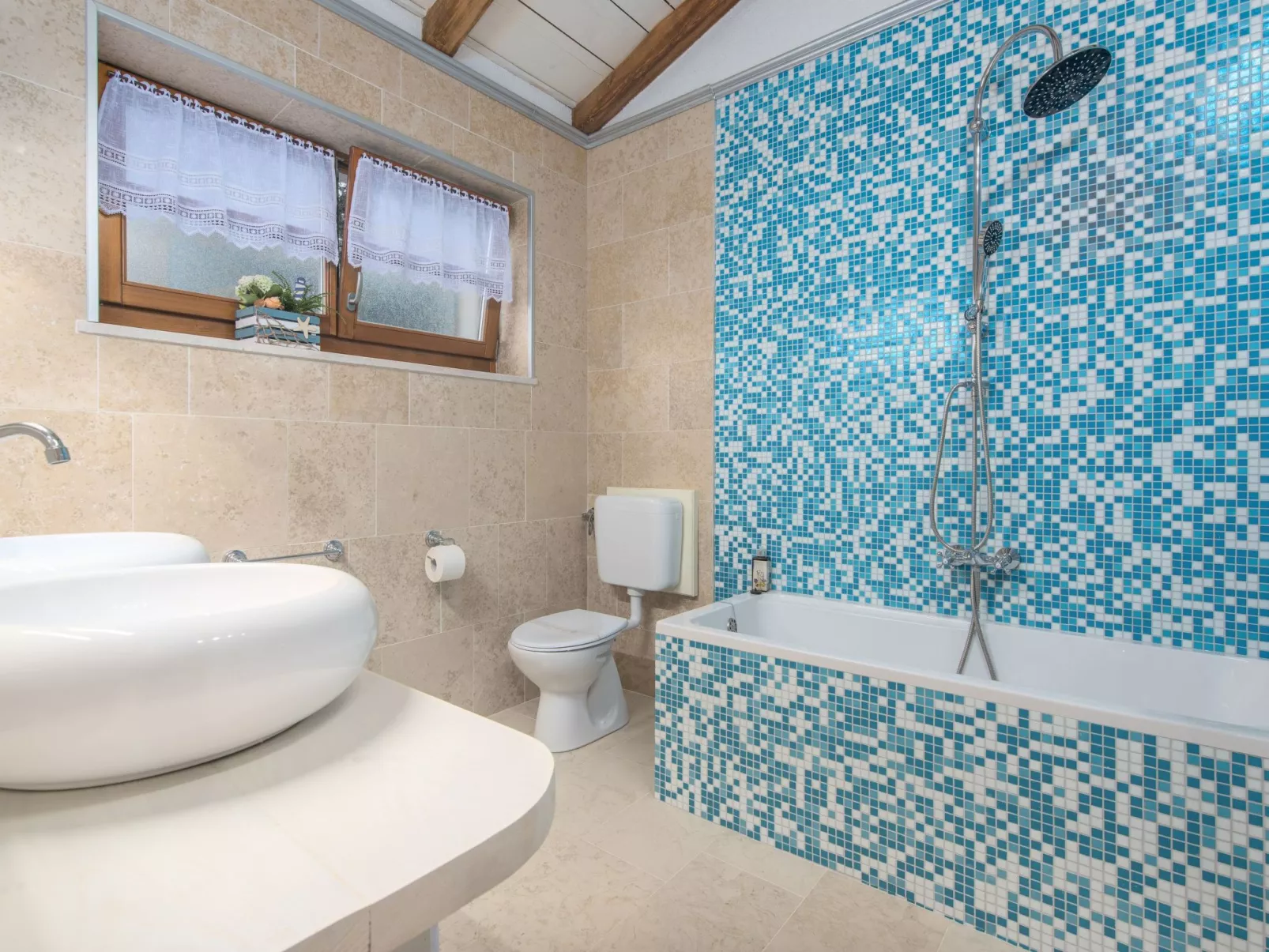 Vila Lipica-Image-tags.info