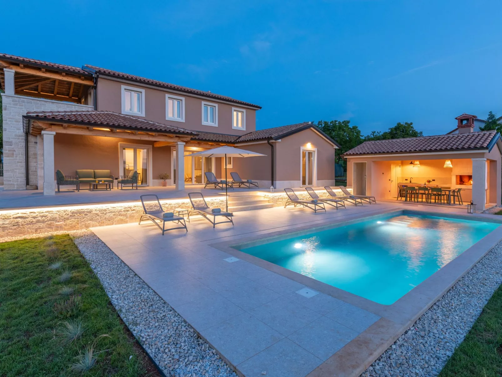 Villa Sentiero-Buiten