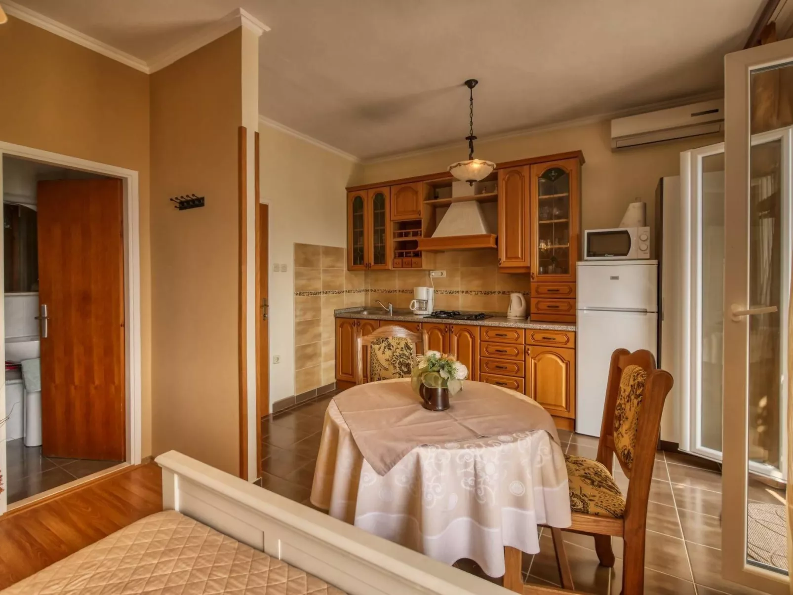 Appartement "Helena" mit Entspannung im Whirlpool-Binnen